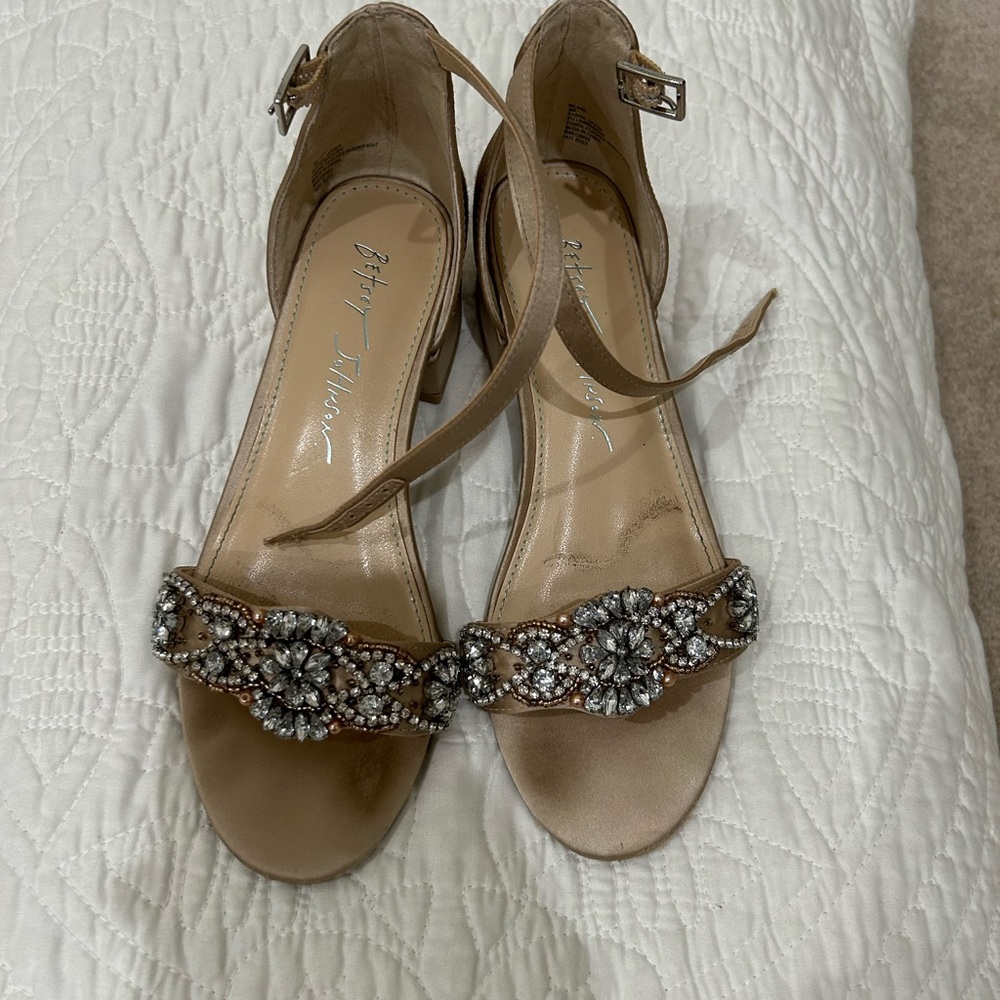 Girls small heel shoes size 2